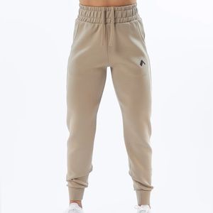 Alphalete Elmts Cuffed Jogger
